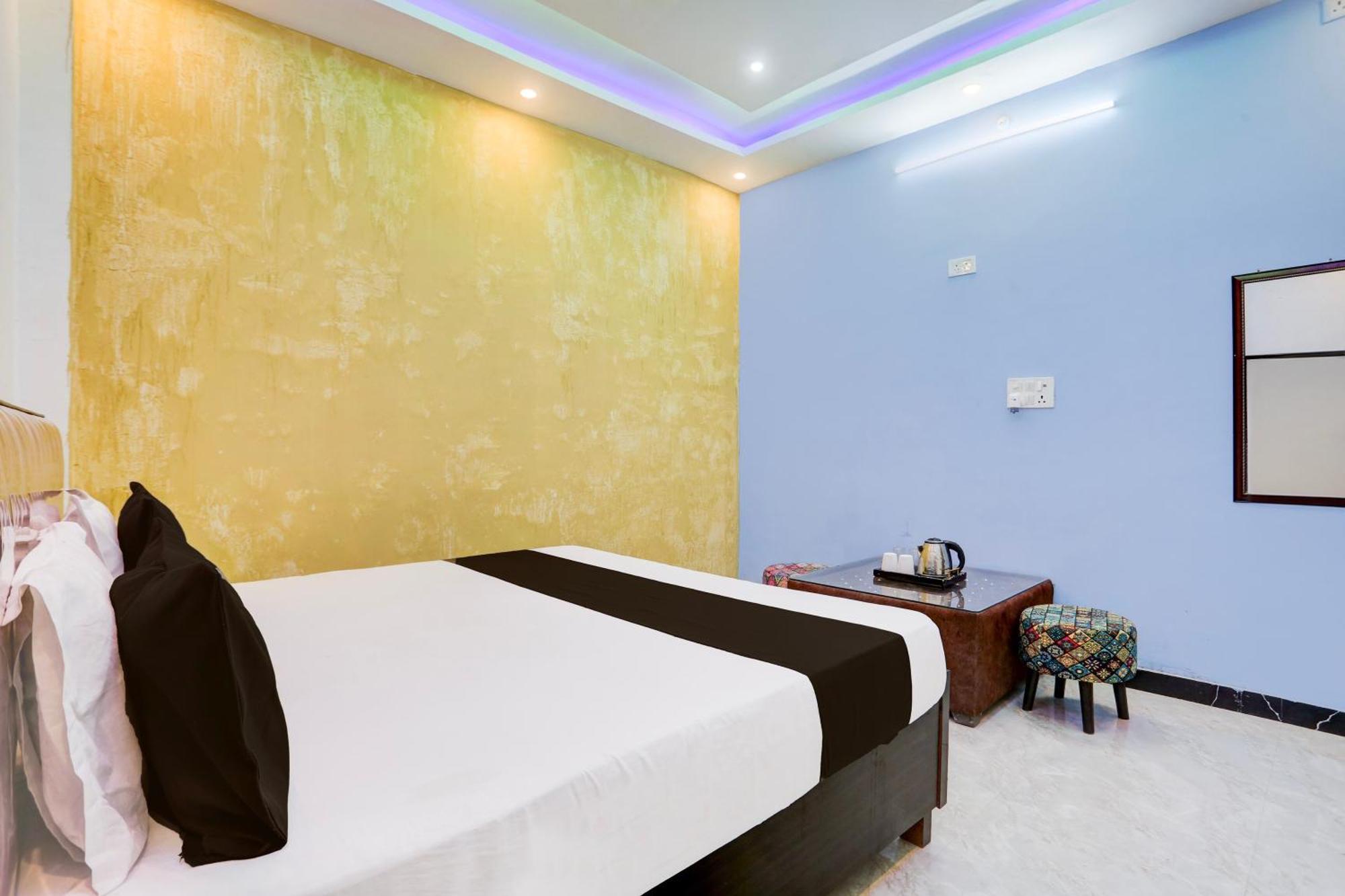 Hotel O Ratna Hotel And Restaurant Аллахабад Экстерьер фото
